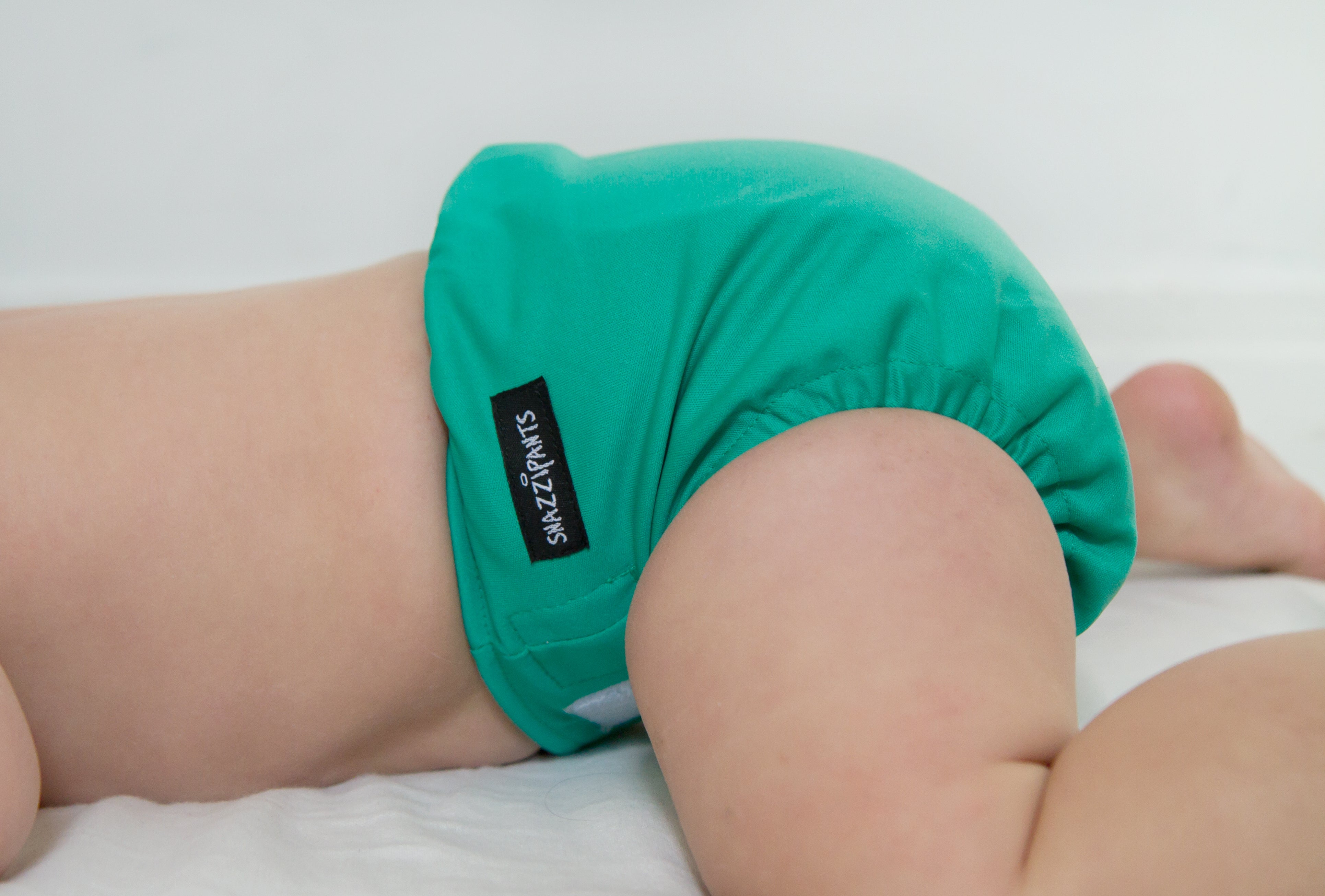 How to Tell When to Change a Wet Nappy