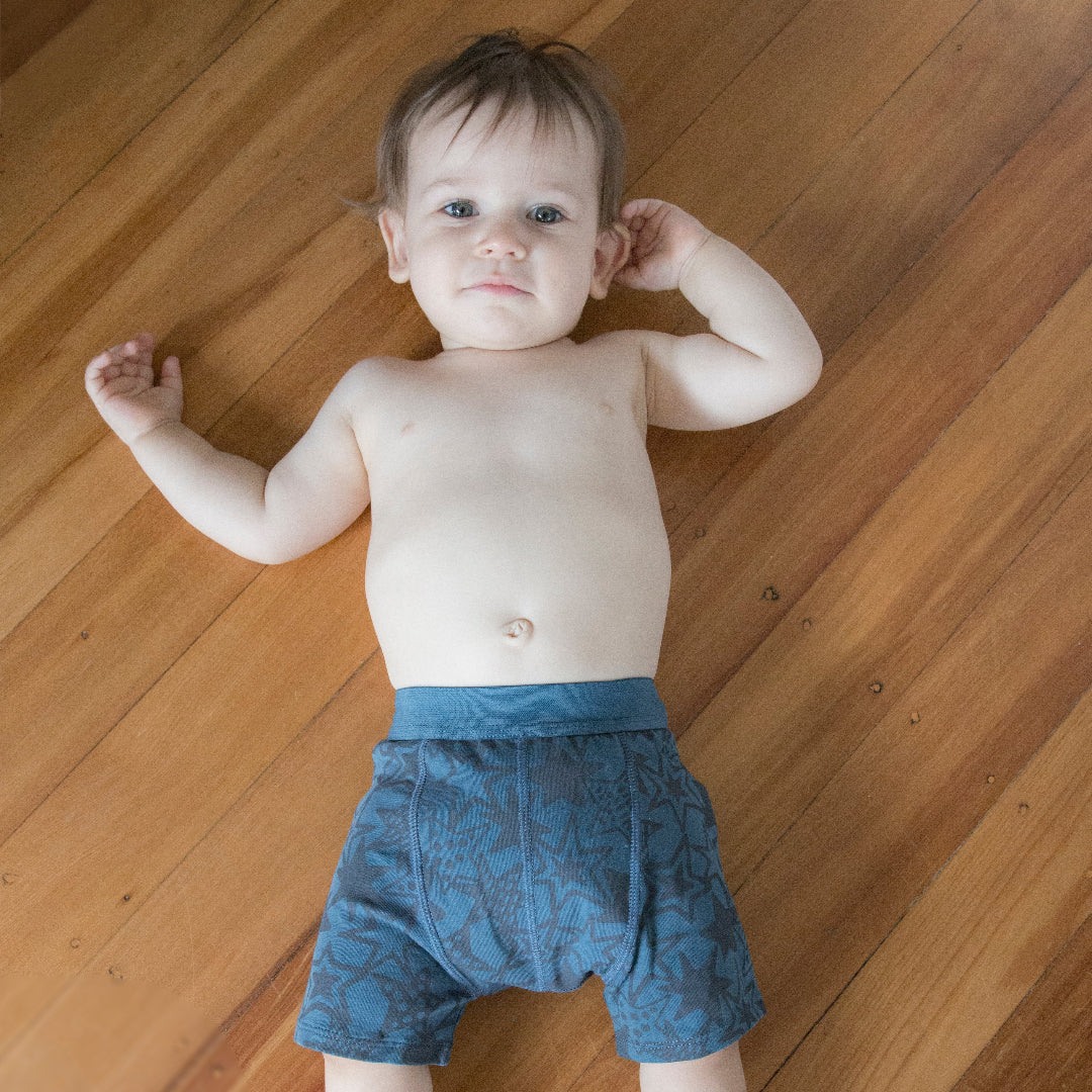 Child wearing Snazzi Pants Night Trainers - Rock star